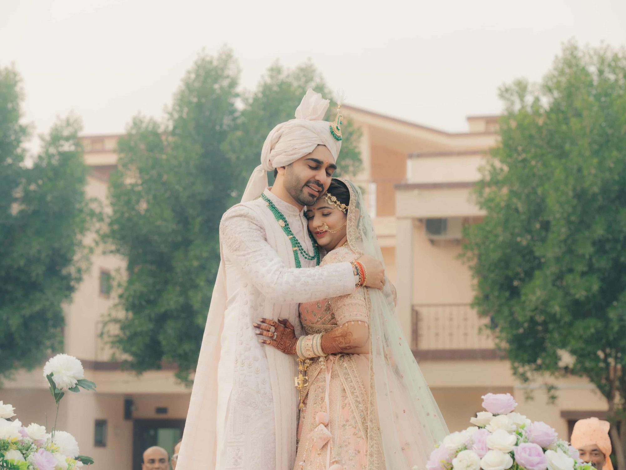 Indian wedding couple portrait in Mumbai by Eternal Graphers